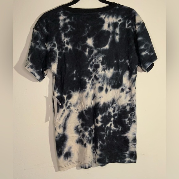 Kendall & Kylie Tie Dye Crew Neck T-shirt - Picture 3 of 3